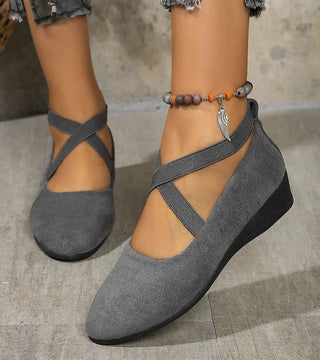 BALLERINES FERMÉES À SEMELLE COMPENSÉE